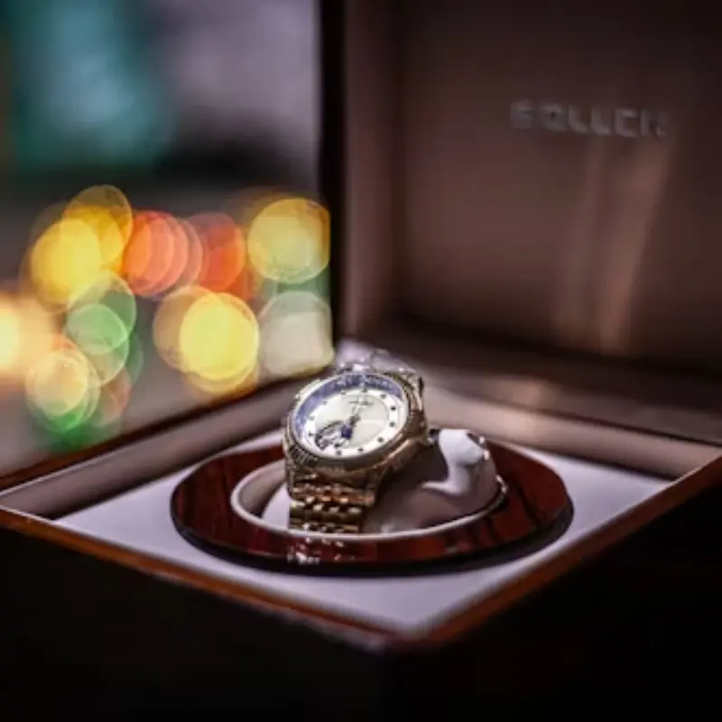 Orologi di lusso per Natale: idee regalo iconiche per uno stile senza tempo